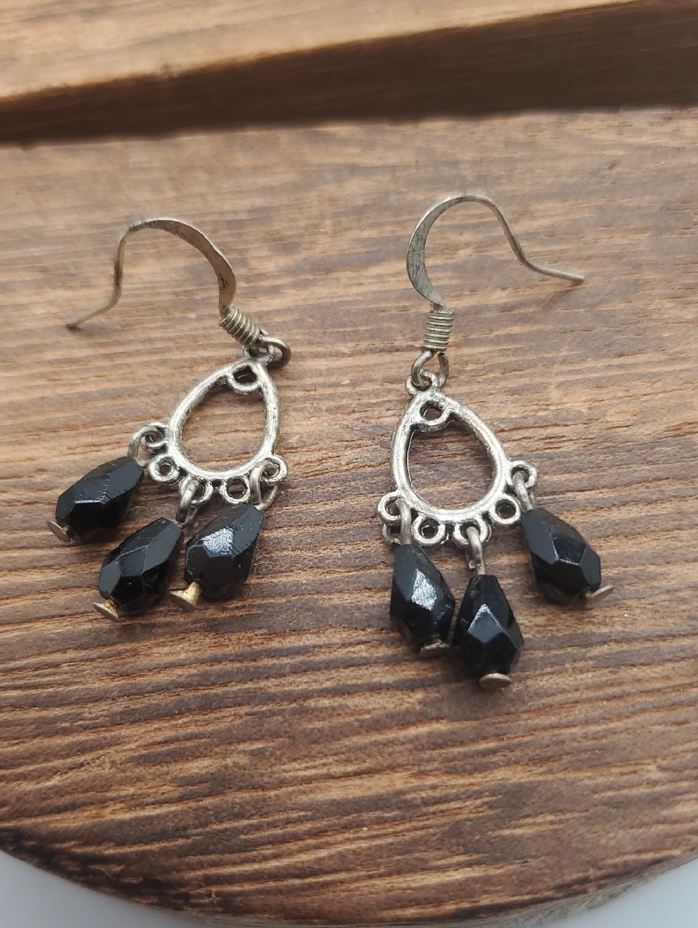 Black Teardrop Bead Dangle Earrings - Women Jewelry E1121